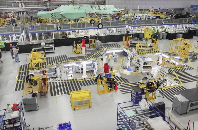 Bên trong nhà máy chế tạo siêu tiêm kích F-35A cho Na Uy - ảnh 1