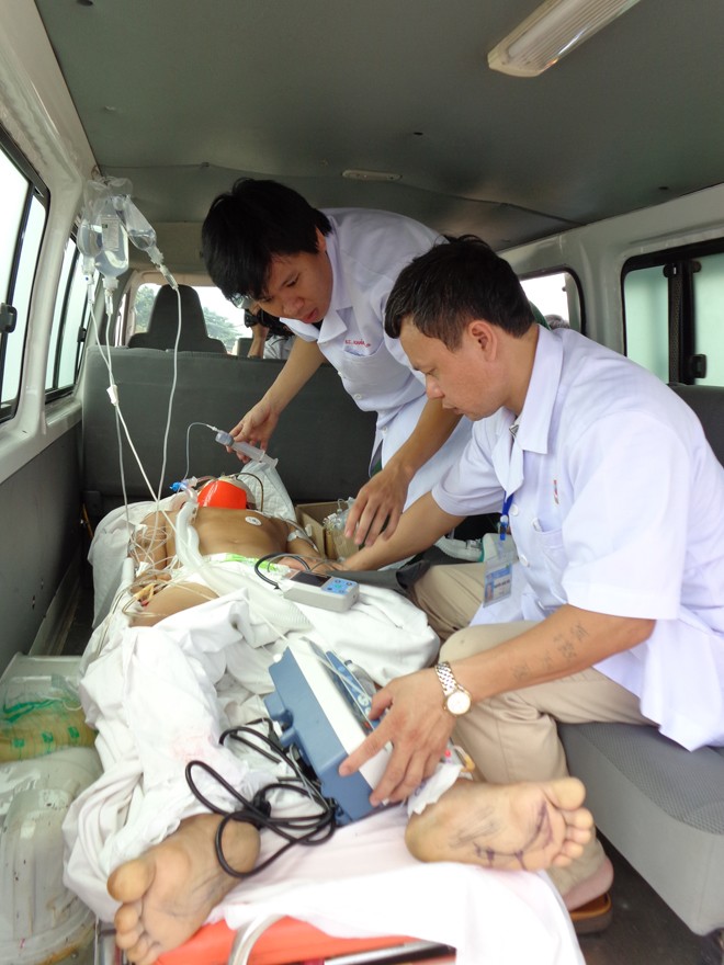Bay cấp cứu bệnh nhân chấn thương sọ não từ Trường Sa - ảnh 4