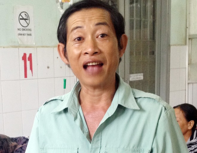 Người mẹ quỳ xin tha mạng cho con gái 11 ngày tuổi - ảnh 1