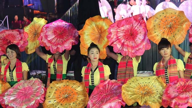 Lên Mường Lò xem múa xòe, trải nghiệm danh thắng ruộng bậc thang - ảnh 5