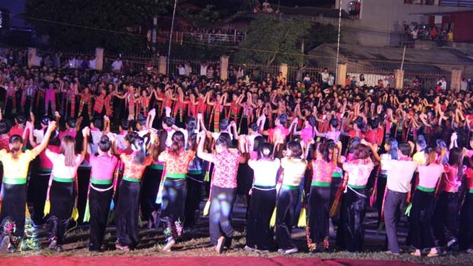 Lên Mường Lò xem múa xòe, trải nghiệm danh thắng ruộng bậc thang - ảnh 7