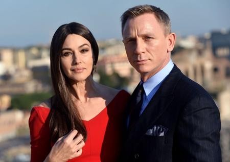 'Quả bom sex' thành Rome không thích biệt danh Bond girl - ảnh 2