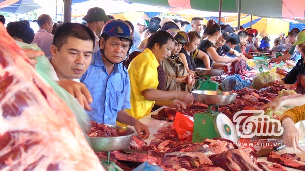 Thịt trâu chọi Đồ Sơn giá bạc triệu hút khách - ảnh 3