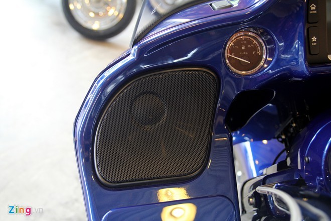 Chi tiết Harley-Davidson CVO Road Glide giá gần 2 tỷ - ảnh 4