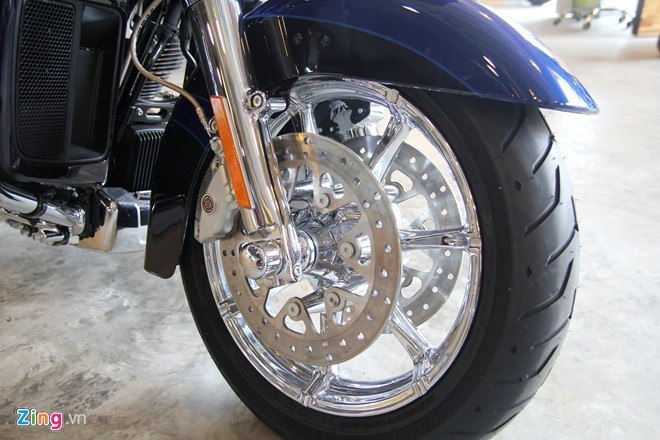 Chi tiết Harley-Davidson CVO Road Glide giá gần 2 tỷ - ảnh 8