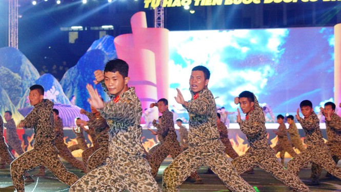Dạ hội thanh niên tiến bước dưới cờ Đảng - ảnh 2
