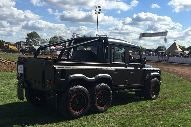 Mục kích 'quái vật 6 chân' Flying Huntsman 6×6 Defender - ảnh 6