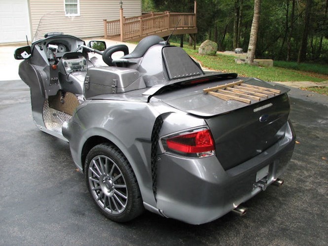 Siêu môtô 3 bánh 'lai' giữa Ford Focus và Honda Goldwing - ảnh 9