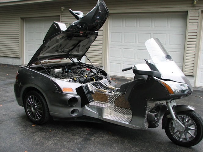 Siêu môtô 3 bánh 'lai' giữa Ford Focus và Honda Goldwing - ảnh 7