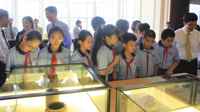 Trưng bày hiện vật Hoàng thành Thăng Long tại TPHCM - ảnh 11