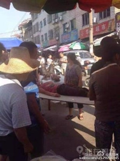Nhà cửa, đường phố tan nát sau vụ nổ liên hoàn ở Trung Quốc - ảnh 9