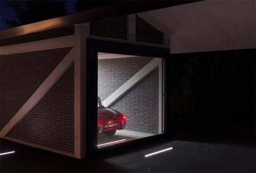 Garage phong cách 007 của khách hàng hoàng gia - ảnh 4