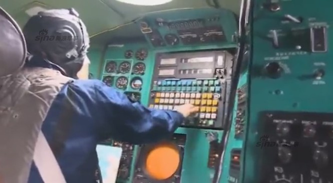 Mục kích lắp tên lửa Kh-555 lên máy bay không kích IS - ảnh 10