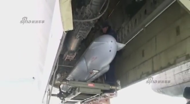Mục kích lắp tên lửa Kh-555 lên máy bay không kích IS - ảnh 5