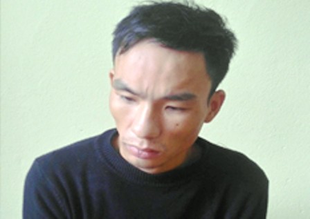 Tên trộm liều lĩnh chống trả, nhiều công an bị thương - ảnh 1