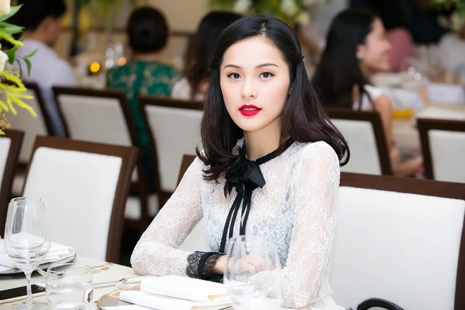 Giai nhân Hạ Vi khoe nhan sắc với váy xuyên thấu - ảnh 2