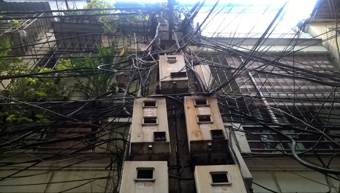 'Khóc dở, mếu dở' vì lỡ bỏ tiền tỷ ôm chung cư cũ chờ... sập - ảnh 2