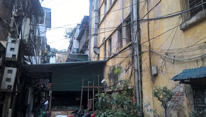 'Khóc dở, mếu dở' vì lỡ bỏ tiền tỷ ôm chung cư cũ chờ... sập - ảnh 5