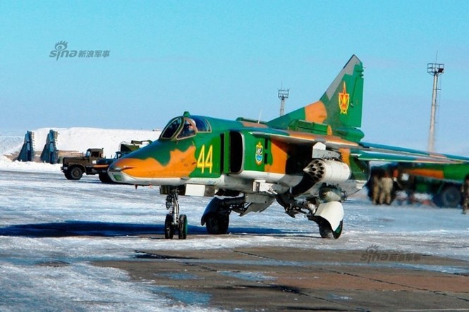 Cận cảnh quân đội Kazakhstan tập trận khoe sức mạnh - ảnh 2