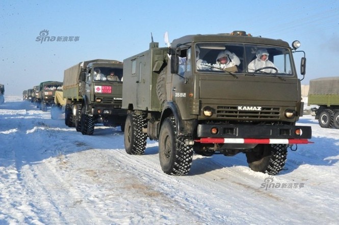 Cận cảnh quân đội Kazakhstan tập trận khoe sức mạnh - ảnh 4