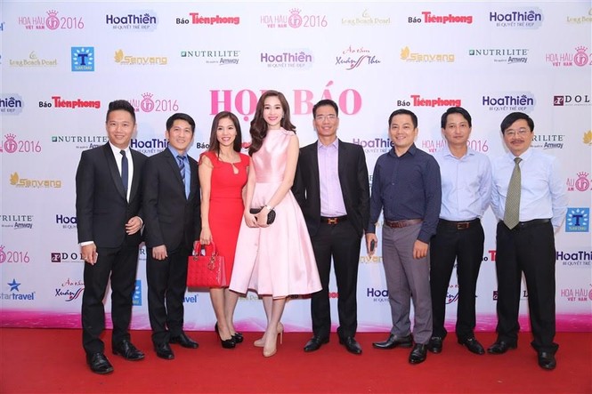 Mỹ nhân hội ngộ tại họp báo Hoa hậu Việt Nam 2016 - ảnh 2