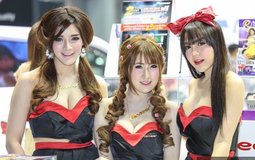 Mỹ nhân khoe dáng tại triển lãm ôtô lớn nhất Thái Lan - ảnh 18
