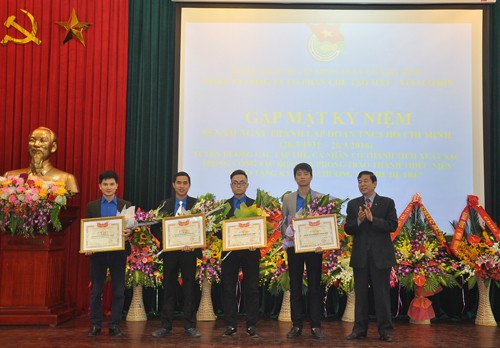 Tuyên dương các tập thể, cá nhân xuất sắc - ảnh 2
