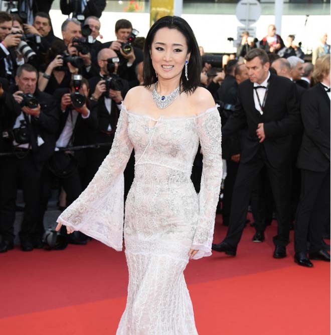 Khi giới showbiz Hoa ngữ vô tư bóc mẽ nhau ở Cannes - ảnh 4