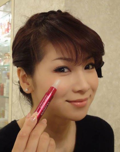 Bà mẹ Nhật 48 tuổi trẻ như gái đôi mươi - ảnh 7
