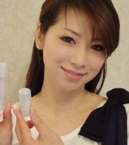 Bà mẹ Nhật 48 tuổi trẻ như gái đôi mươi - ảnh 8