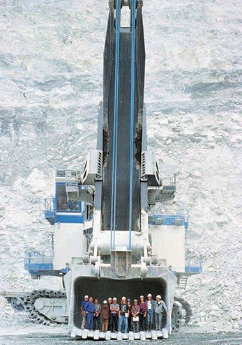 Những cỗ máy khổng lồ trên thế giới - ảnh 12