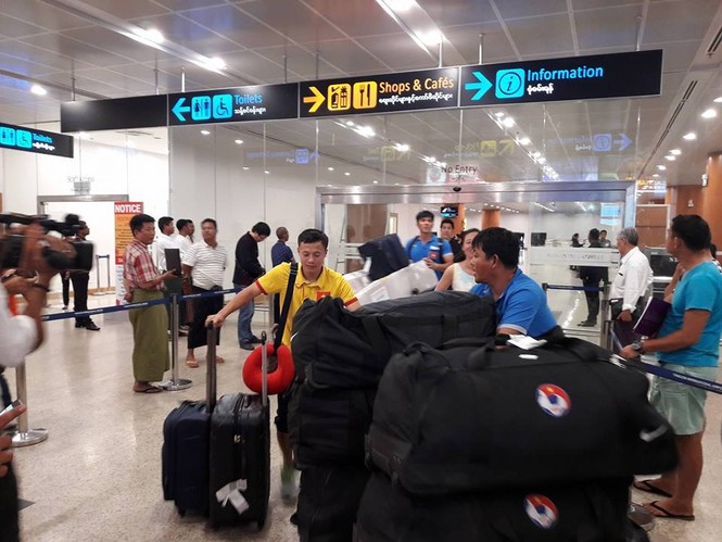 Những hình ảnh đầu tiên của tuyển Việt Nam tại Myanmar - ảnh 3