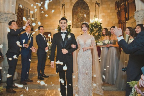 Mỹ nhân 'Ỷ thiên đồ long ký' cưới chồng kém 6 tuổi - ảnh 1