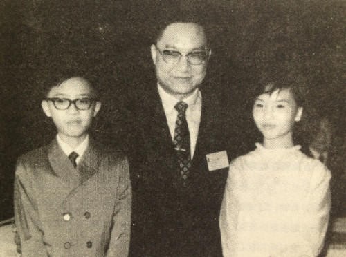 'Võ lâm minh chủ' Kim Dung và nỗi ám ảnh con trai tự sát - ảnh 1