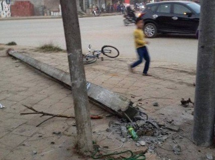 BẢN TIN ATGT: Va chạm với xe tải, cụ ông tử vong tại chỗ - ảnh 3