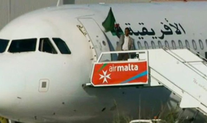Tin mới nhất về vụ không tặc cướp máy bay Libya - ảnh 3