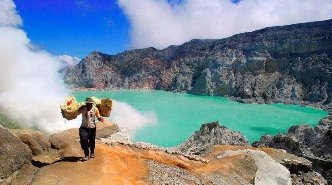 Những hồ nước tử thần đẹp nhất thế giới - ảnh 2
