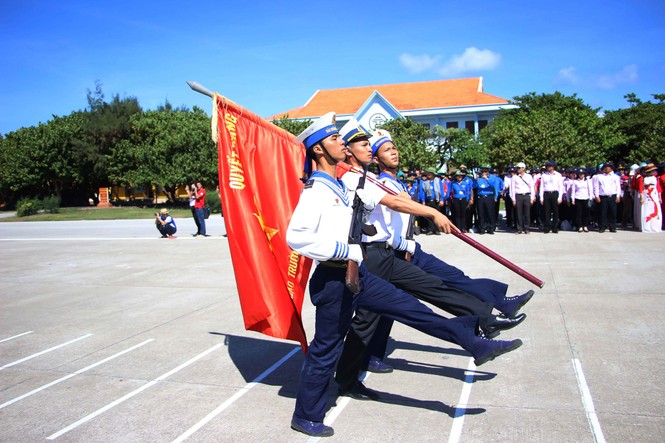 Ấm tình quân dân nơi huyện đảo Trường Sa - ảnh 11