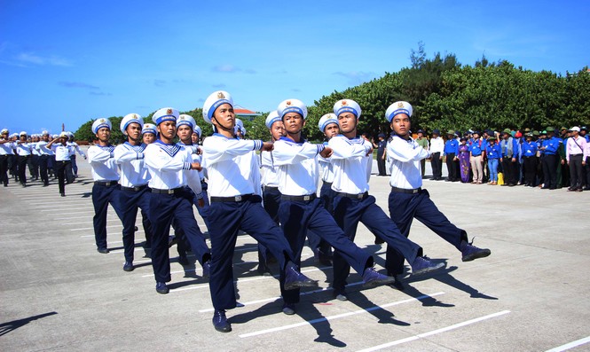 Ấm tình quân dân nơi huyện đảo Trường Sa - ảnh 12