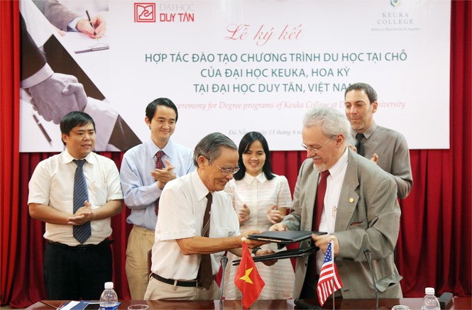 Ký kết du học tại chỗ của đại học Keuka tại đại học Duy Tân - ảnh 1