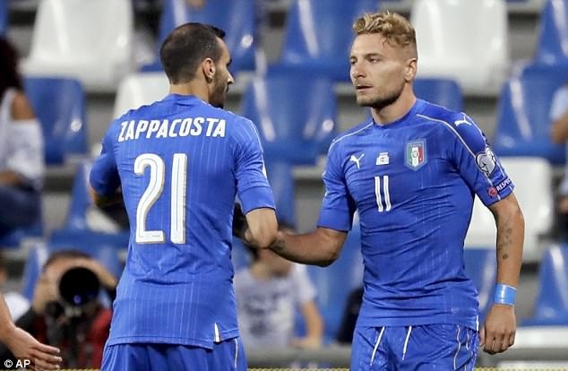 Tây Ban Nha đại thắng 8-0, Italia giành 3 điểm may mắn - ảnh 2