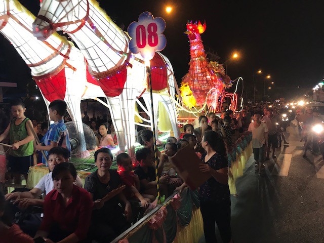Rực rỡ đêm hội Trung thu thành Tuyên - ảnh 12