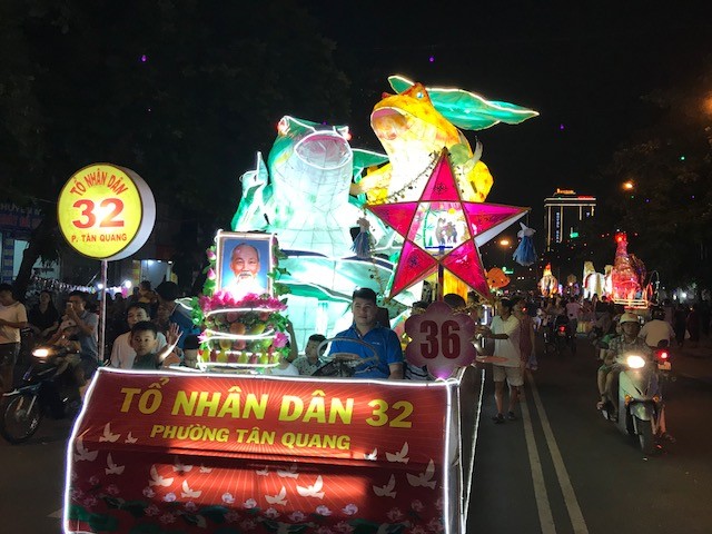 Rực rỡ đêm hội Trung thu thành Tuyên - ảnh 5
