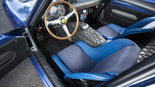 Siêu xe Ferrari cổ từ năm 1962 đắt nhất thế giới giá 1.244 tỷ đồng - ảnh 1