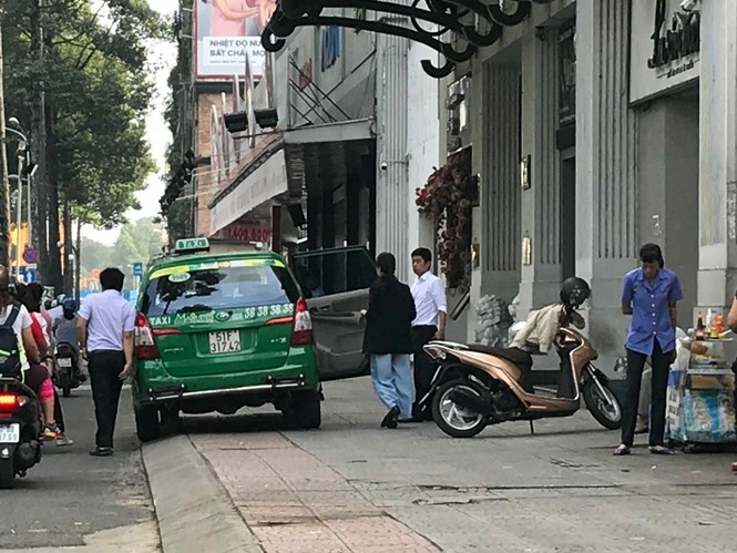 Ông Đoàn Ngọc Hải ít 'xuống đường', vỉa hè trung tâm Sài Gòn ra sao? - ảnh 12