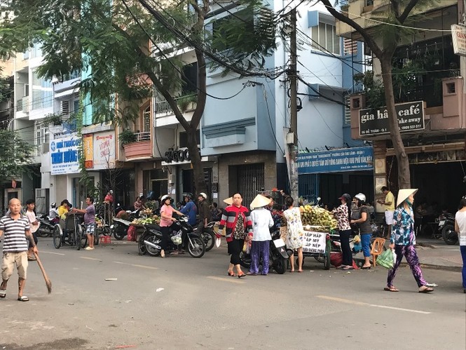 Ông Đoàn Ngọc Hải ít 'xuống đường', vỉa hè trung tâm Sài Gòn ra sao? - ảnh 5