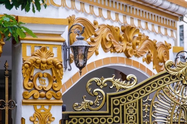 Ngôi biệt thự 2 mặt tiền phủ vàng giữa Hà Nội - ảnh 10