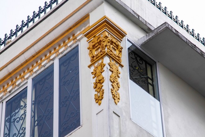 Ngôi biệt thự 2 mặt tiền phủ vàng giữa Hà Nội - ảnh 12