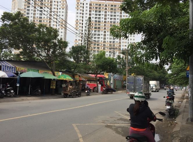 Kỷ luật nhiều sếp Thanh tra xây dựng, xóa sổ bãi xe lậu ôm 'đất vàng' - ảnh 2