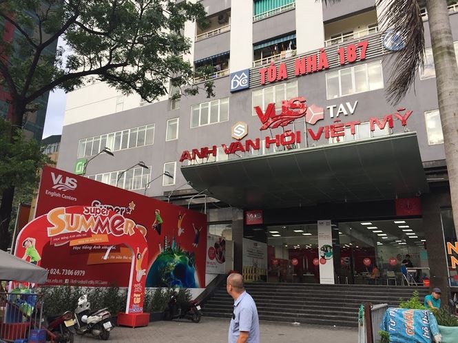 Kỷ luật nhiều sếp Thanh tra xây dựng, xóa sổ bãi xe lậu ôm 'đất vàng' - ảnh 1